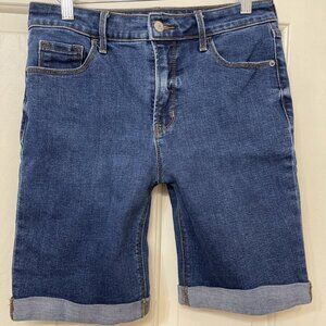 Old Navy Women’s Dark Wash High Rise Denim Bermuda Shorts Size 6 Cuffed Jean